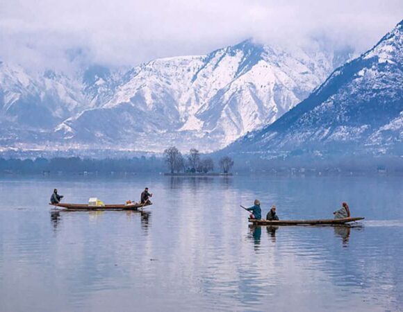 DIWALI WITH TRAVELOSTORY IN KASHMIR
